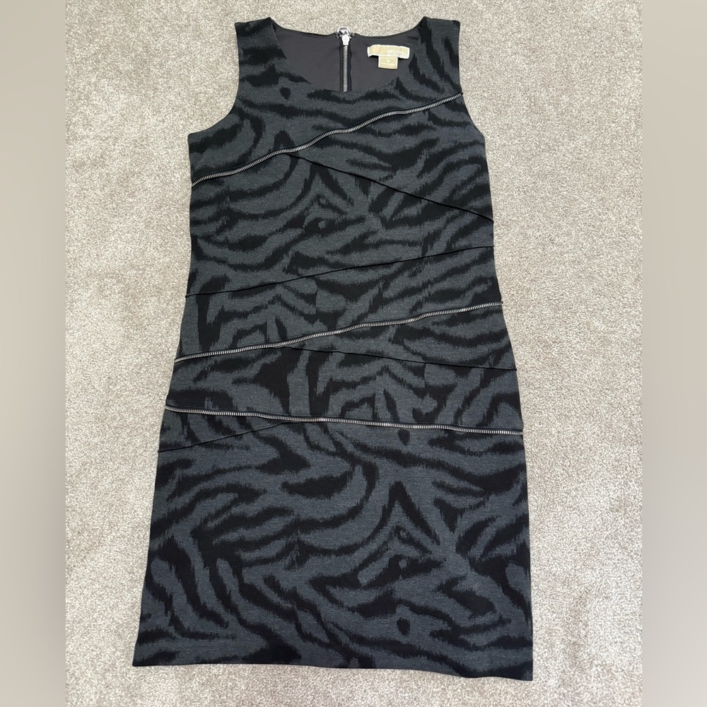 Michael Michael Kors - Black & Grey Animal Print w Zipper Detail - size 8